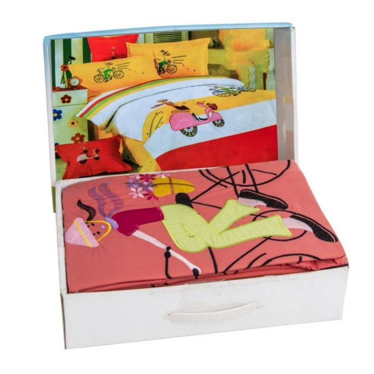 طقم سرير اطفال مطرز× مطبوع 6 قطع تصميمات مختلفة